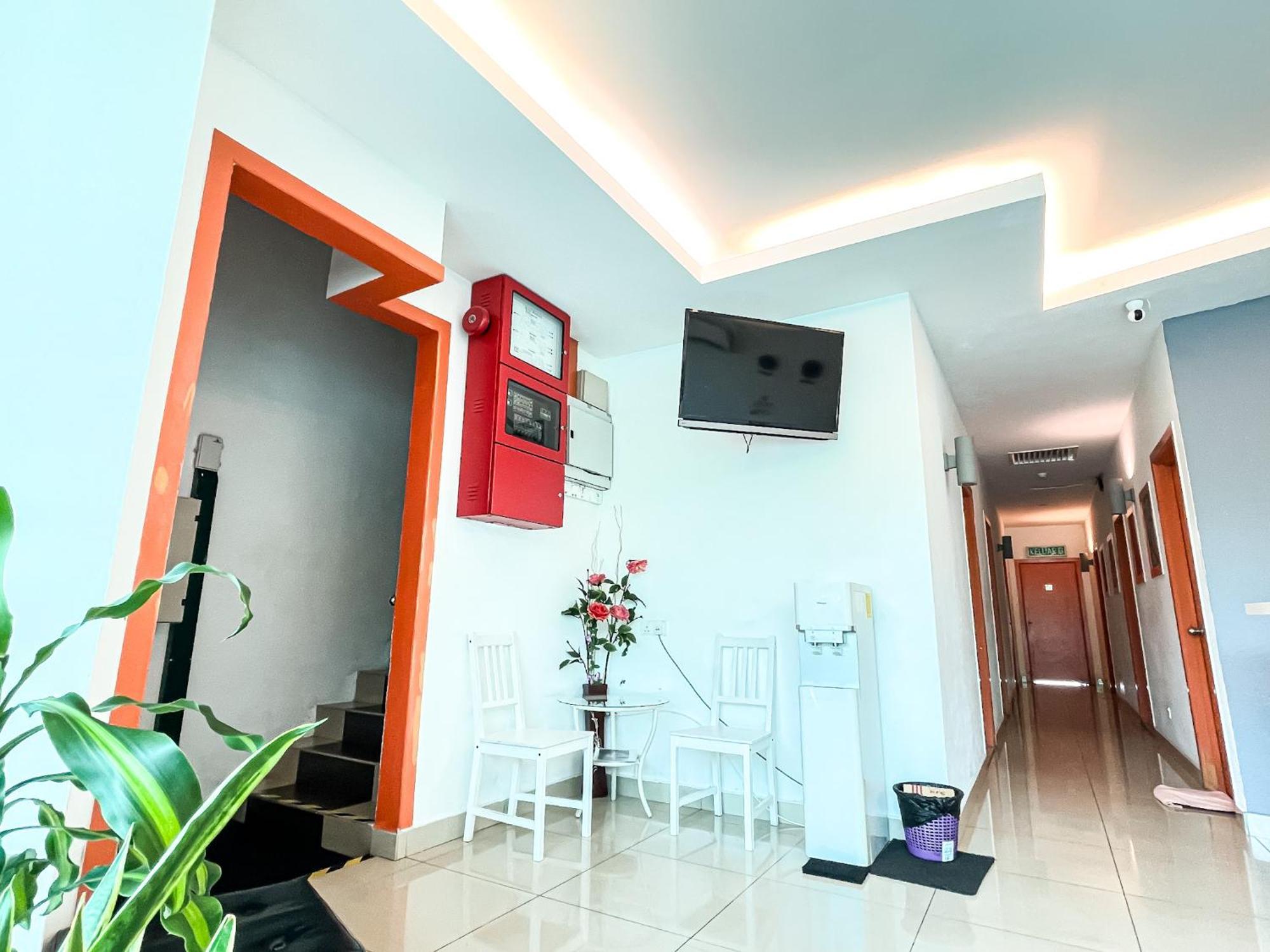 1 Hotel Mahkota Cheras Exteriör bild