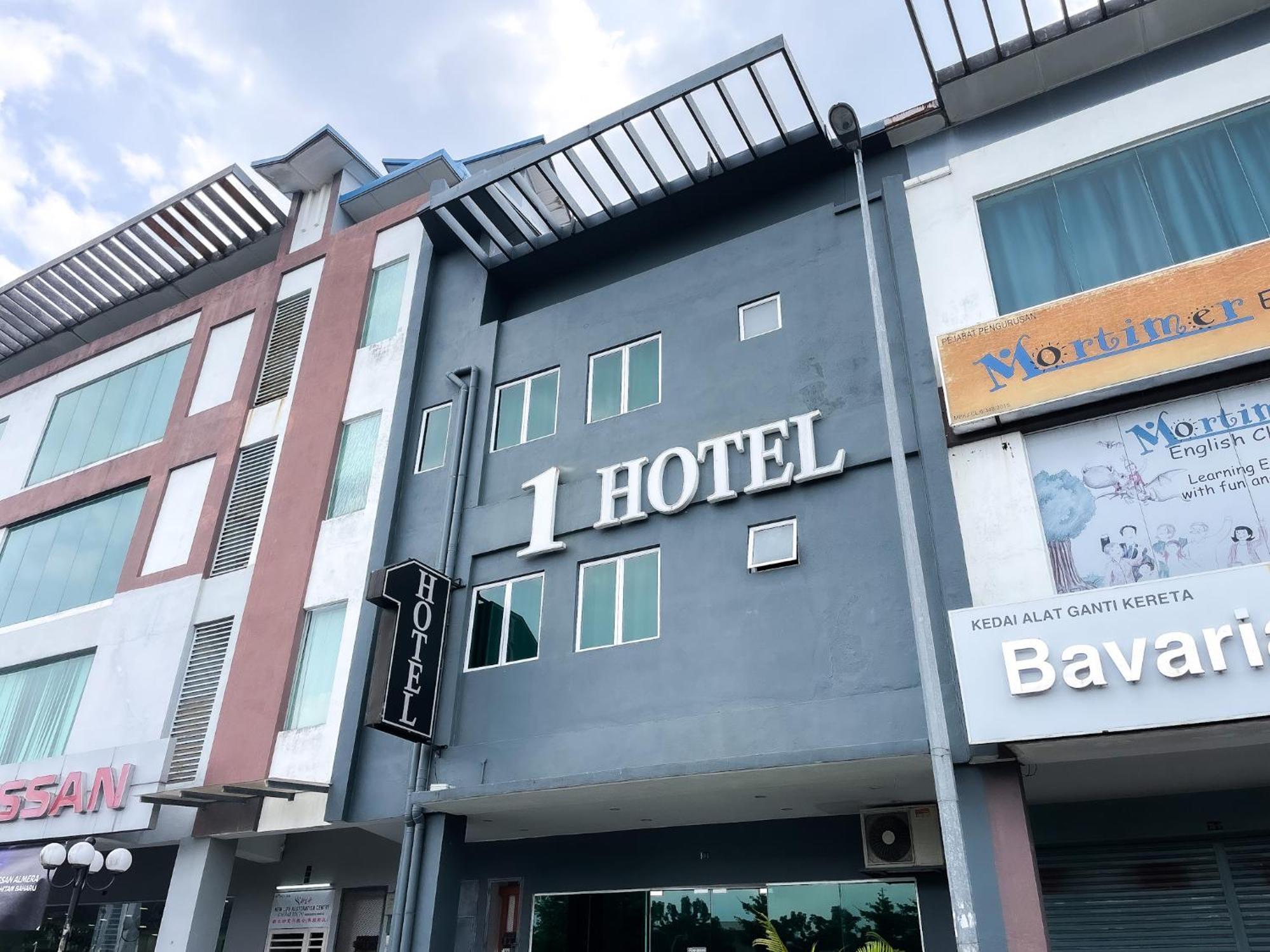 1 Hotel Mahkota Cheras Exteriör bild