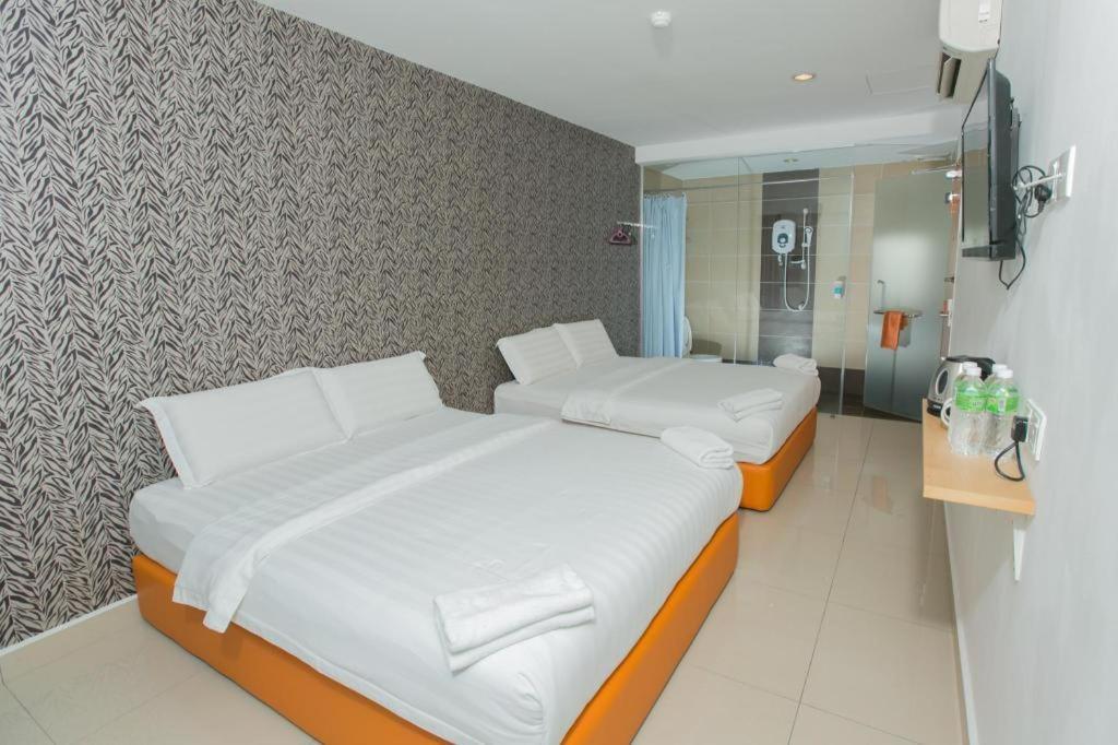 1 Hotel Mahkota Cheras Exteriör bild