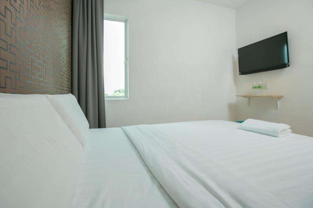 1 Hotel Mahkota Cheras Exteriör bild