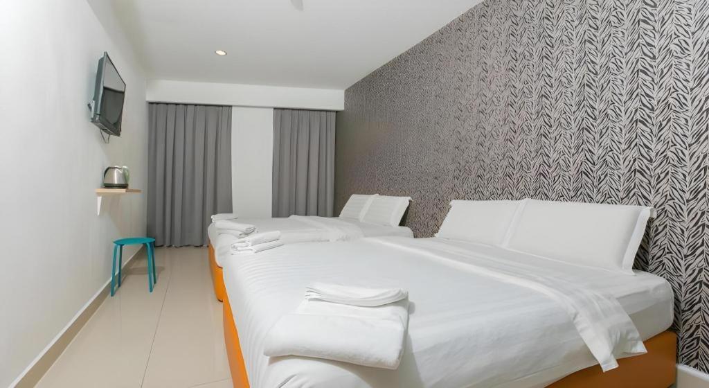 1 Hotel Mahkota Cheras Exteriör bild